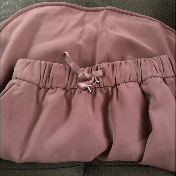 Lululemon On The Fly Skirt *Woven. - Picture 12 of 12